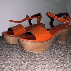 JEFFREY CAMPBELL Orange Platform Sandals size 7